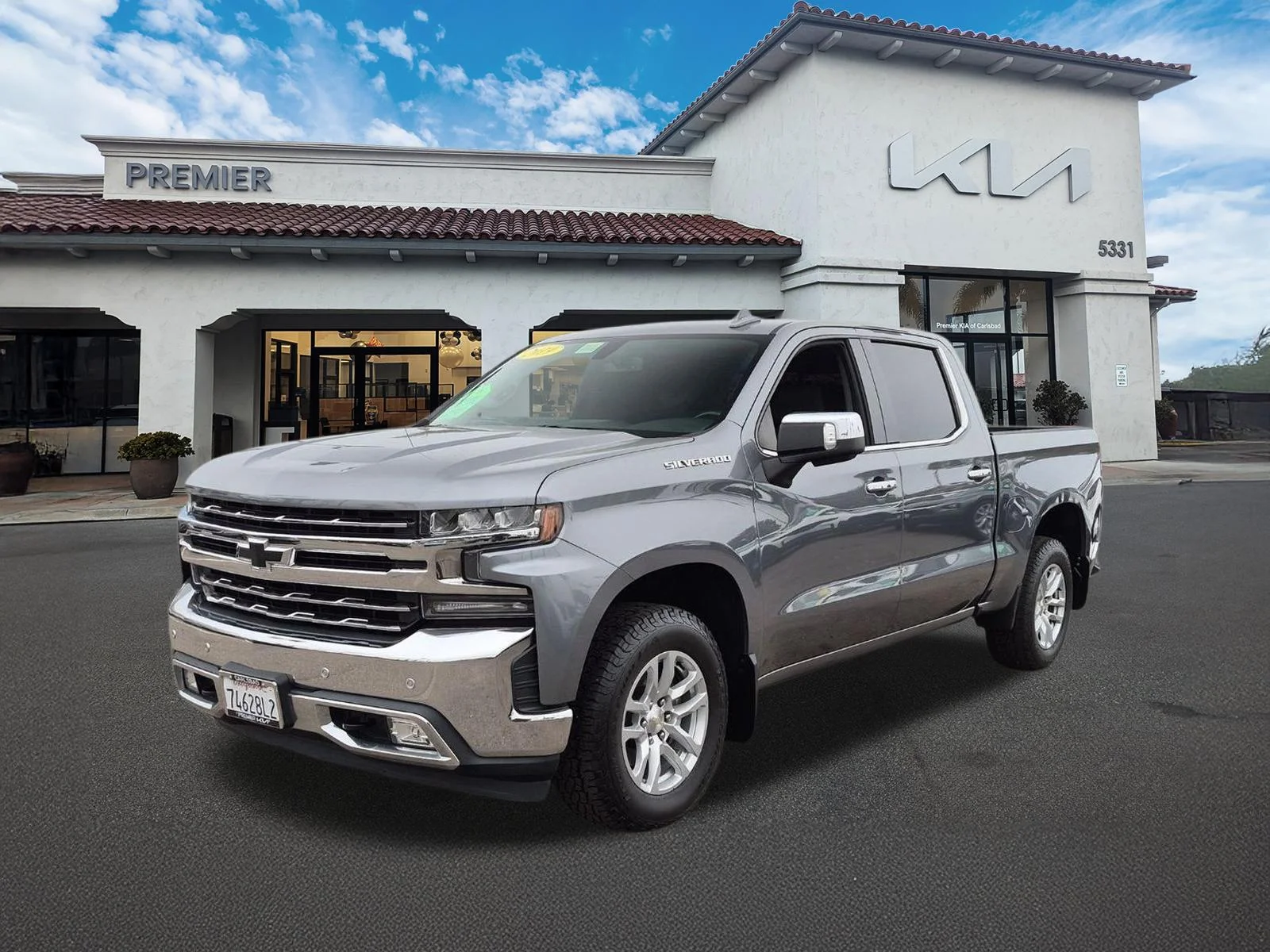Used 2019 Gray Chevrolet LTZ image 4