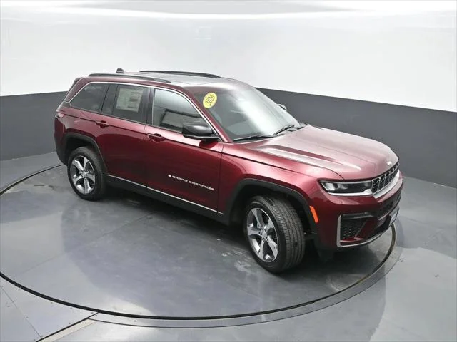 New 2026 Velvet Red Pearl-Coat Exterior Paint Jeep Limited image 39