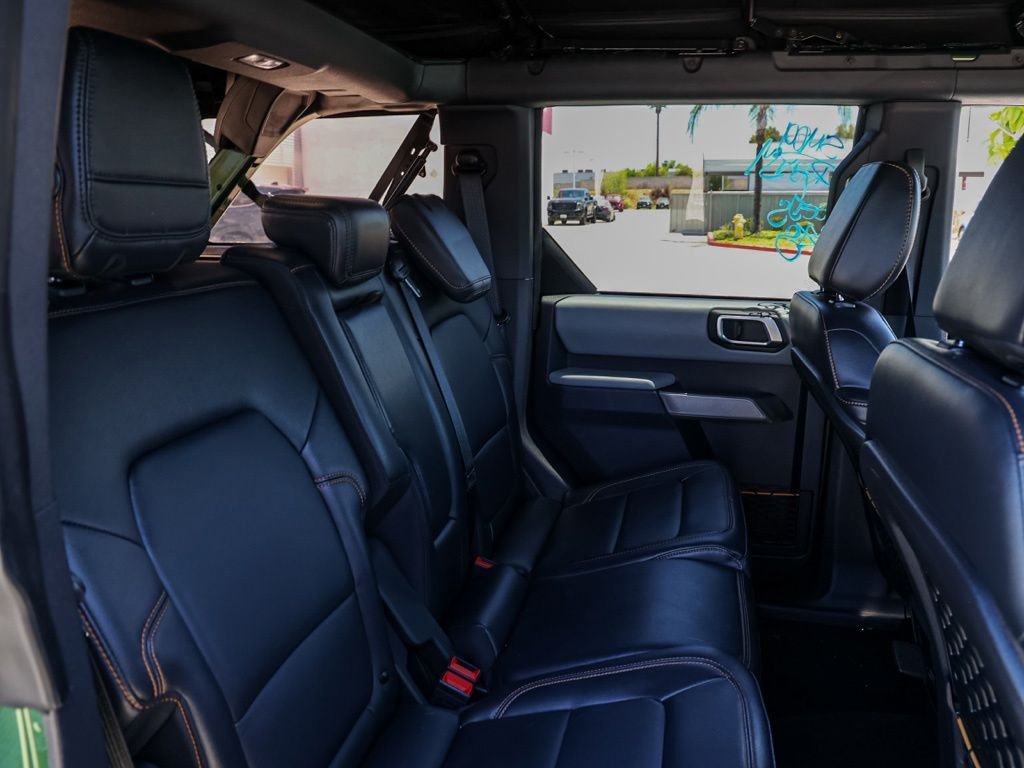 Used 2023 Green Ford Badlands image 16