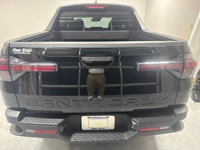 Used 2025 Black Hyundai SEL image 7