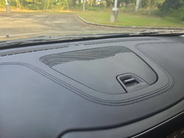 Used 2020 Gray Jeep Latitude Plus image 23