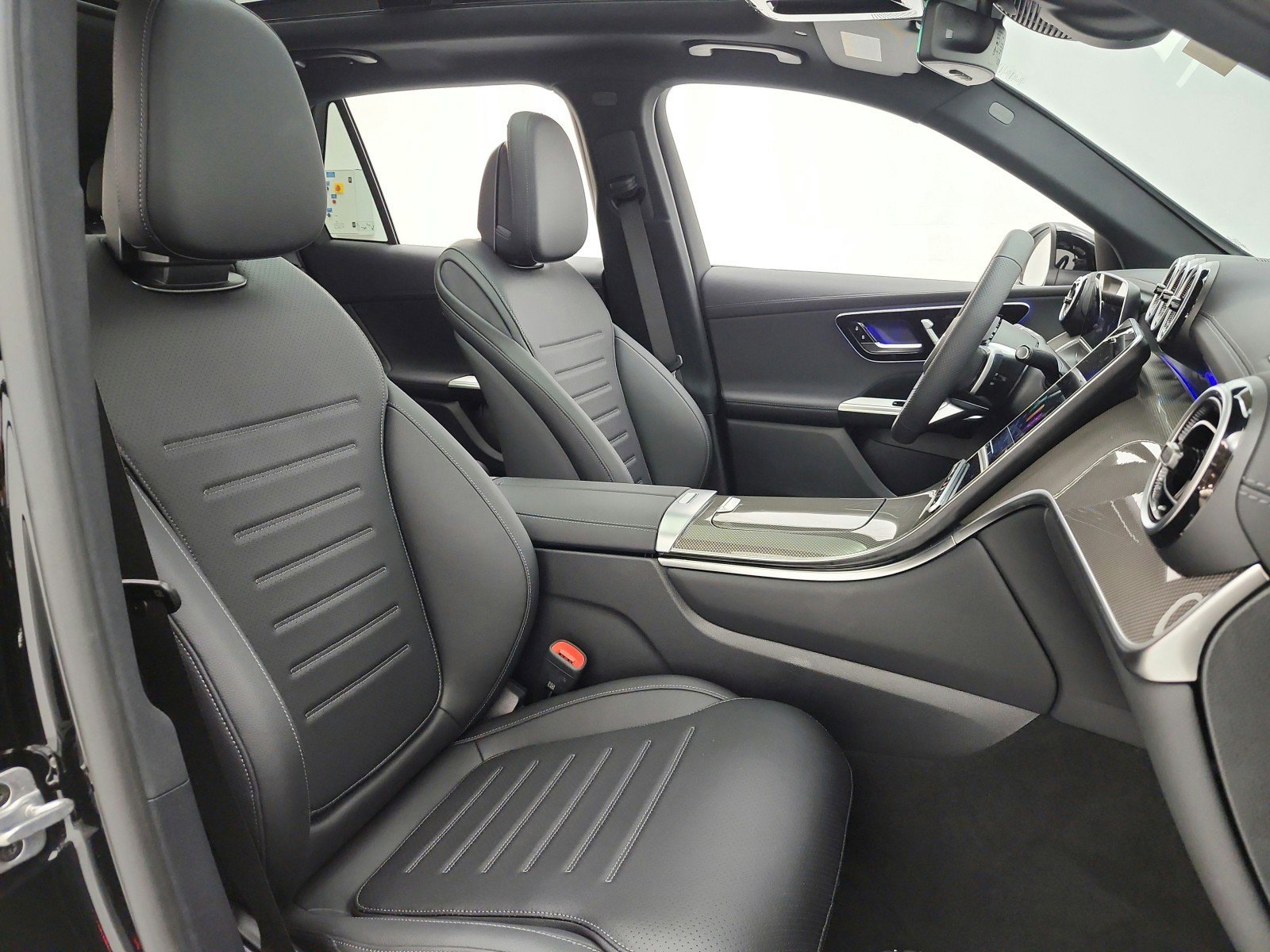New 2026 Black Mercedes-Benz GLC 300 SUV image 42