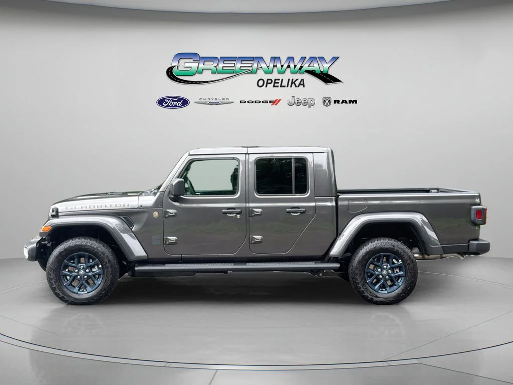 New 2026 Granite Crystal Metallic Clear-Coat Exterior Paint Jeep 85th Anniversary Edition image 4