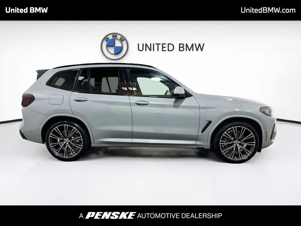 Used 2023 Brooklyn Grey Metallic BMW xDrive30i image 4