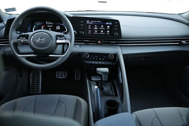 New 2026 Abyss Black Hyundai SEL Sport image 6