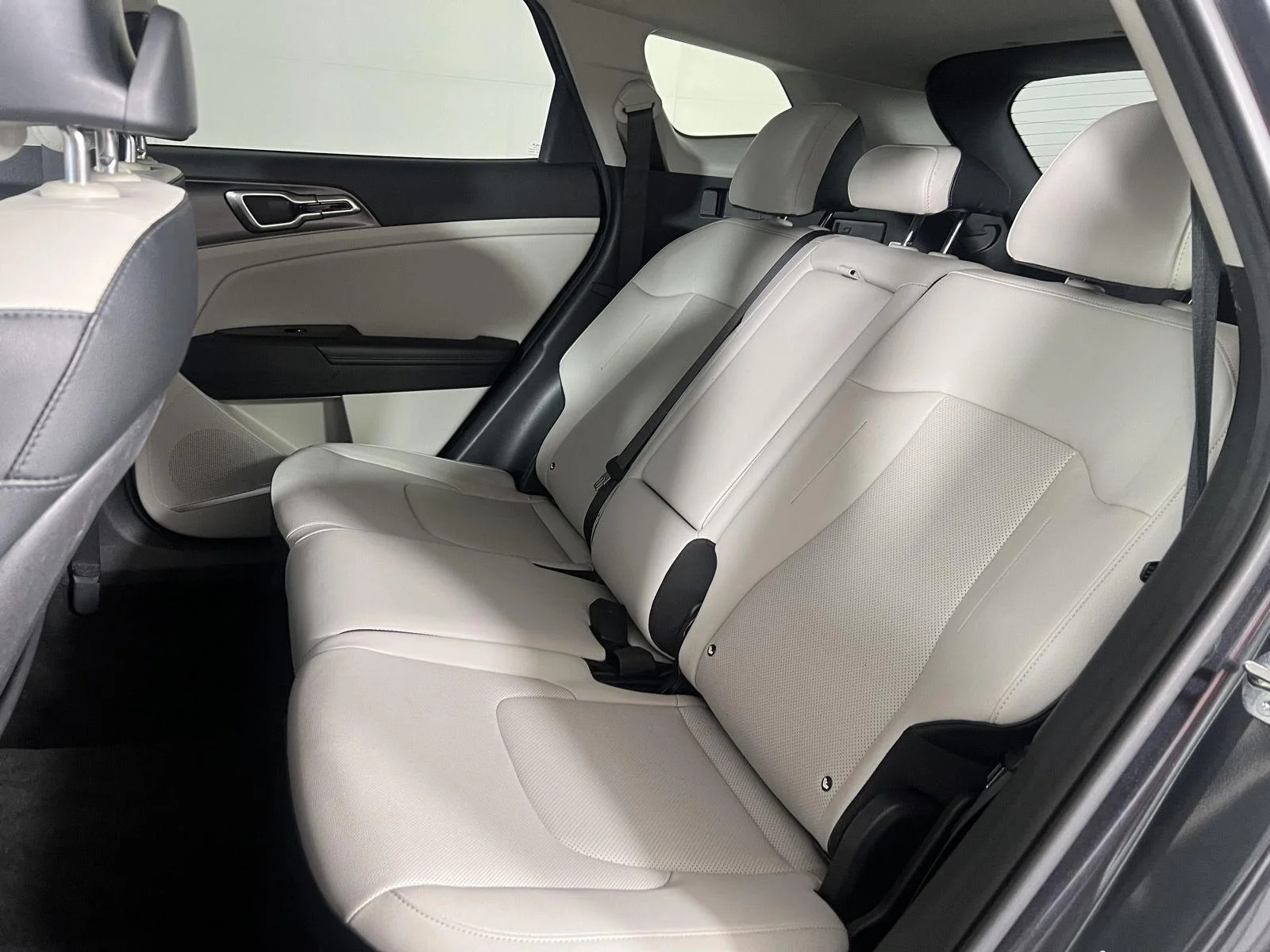 Certified Used 2023 Gravity Gray Kia EX image 26