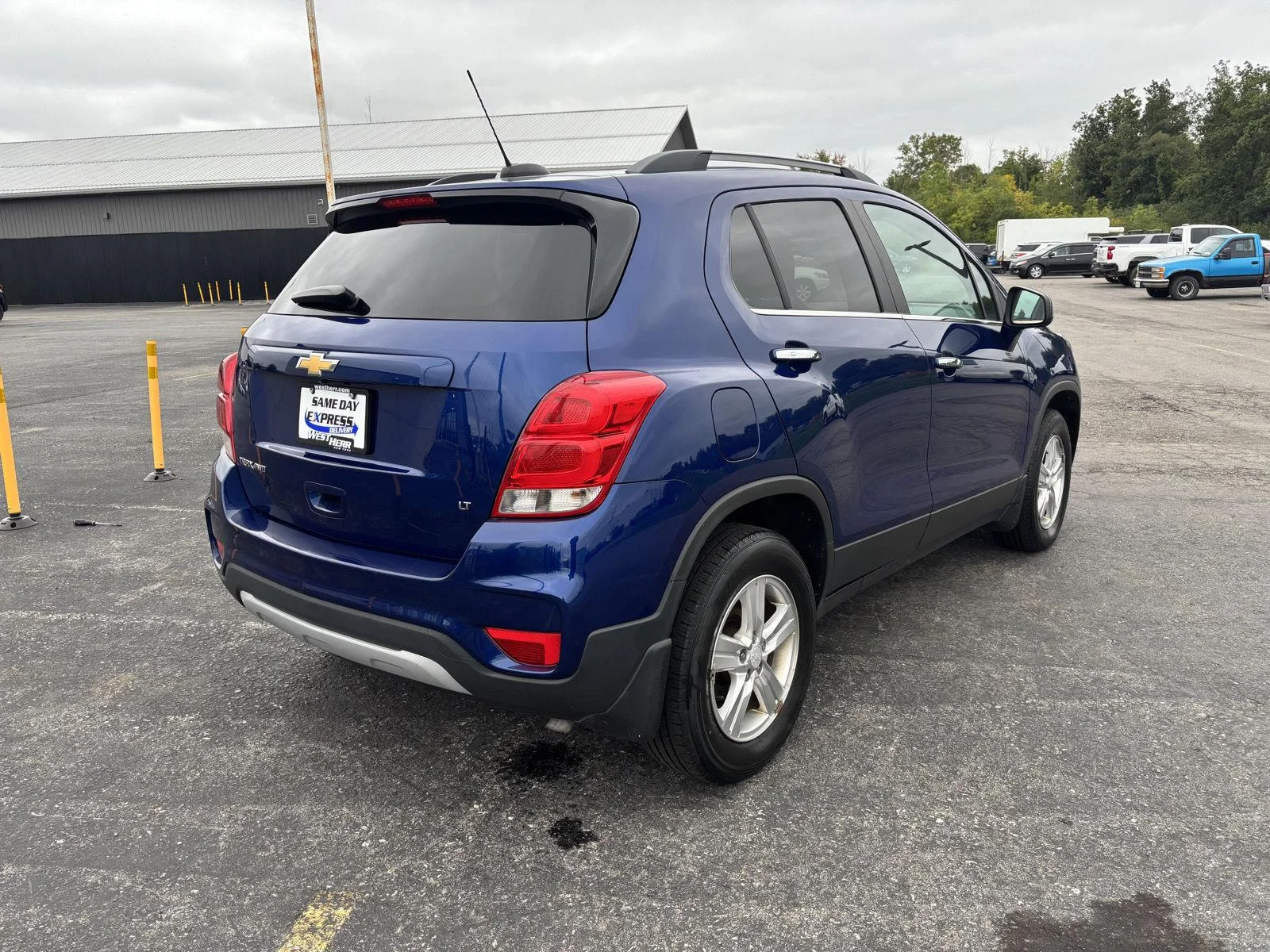 Used 2017 Blue Topaz Metallic Chevrolet LT image 7