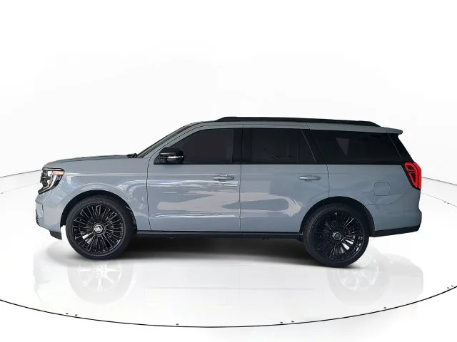 New 2027 Gray Metallic Ford Platinum image 4