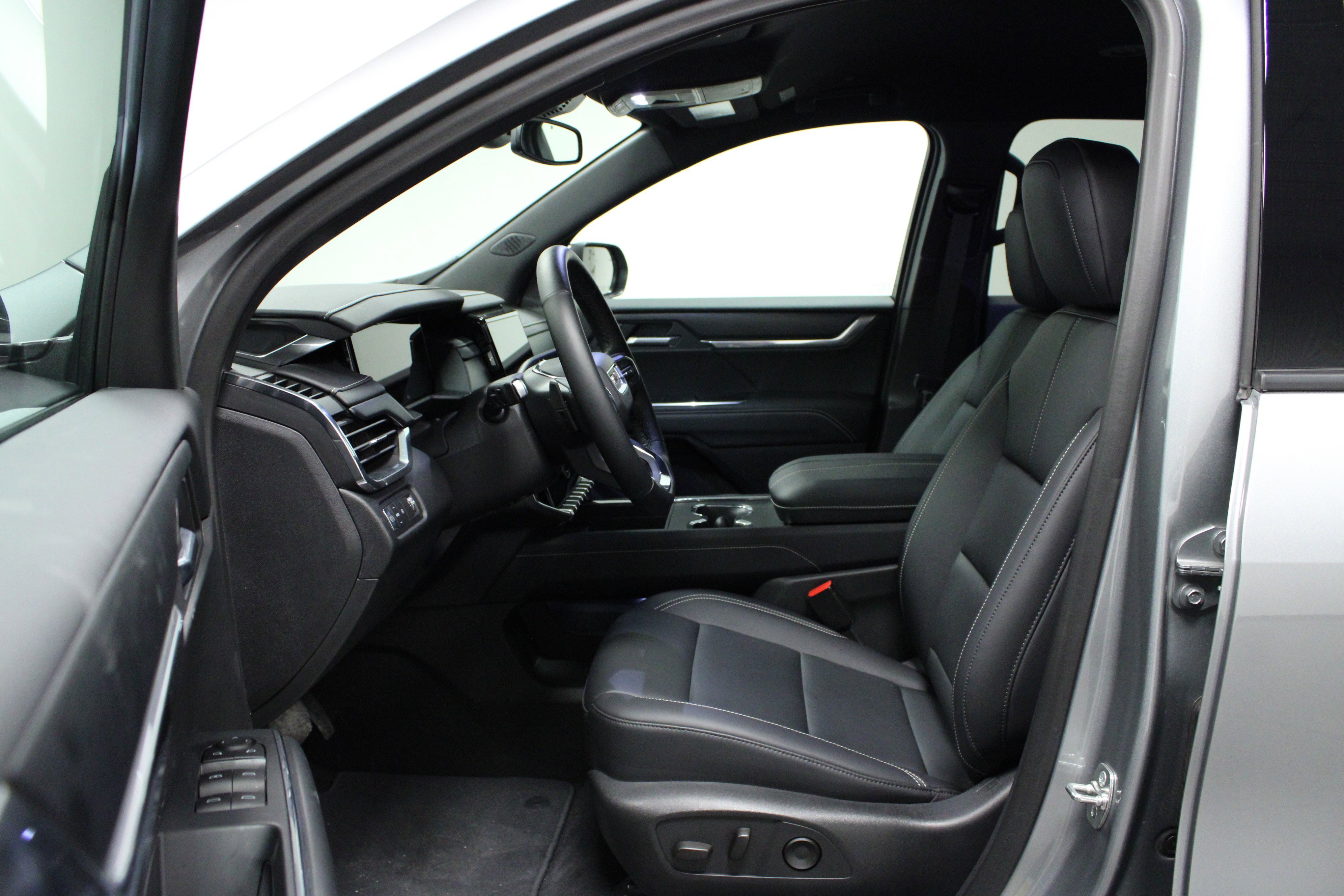 2025 GMC Acadia Elevation - Photo 12