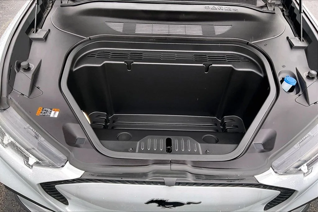 Used 2023 White Ford Select image 9