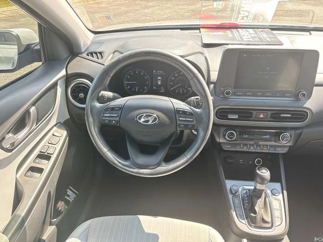 Used 2022 Silver Hyundai SEL image 16