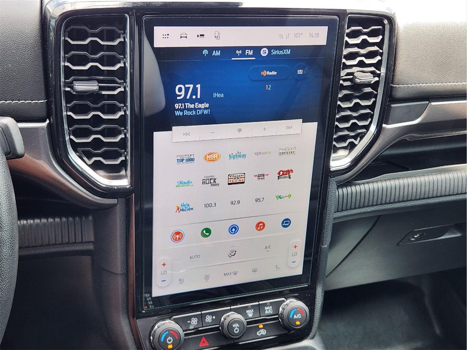 Used 2024 Cactus Gray Ford LARIAT image 16