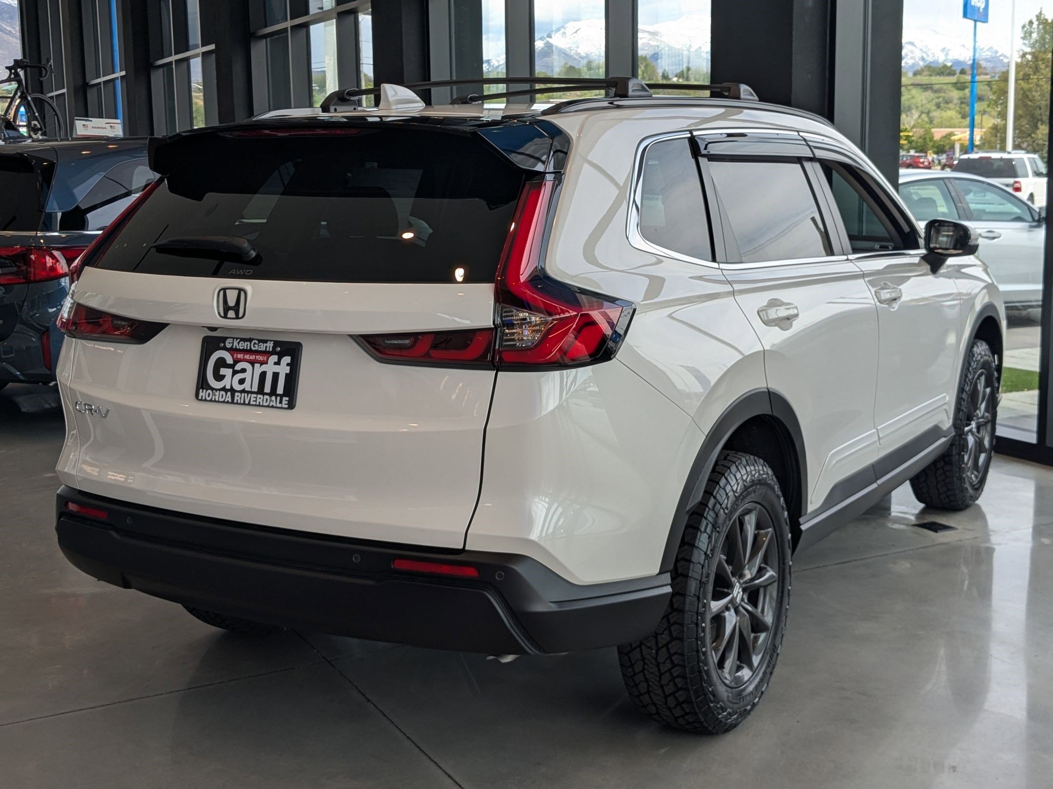 New 2026 Platinum White Pearl Honda EX-L image 3