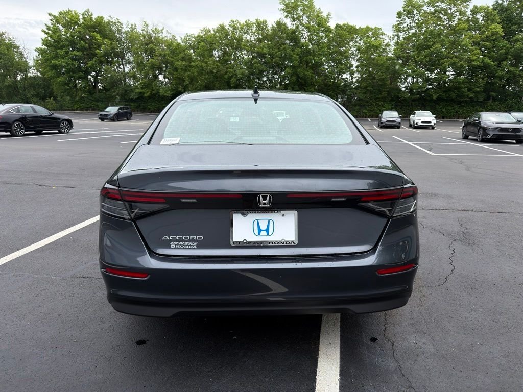 New 2026 Meteorite Gray Metallic Honda LX image 4