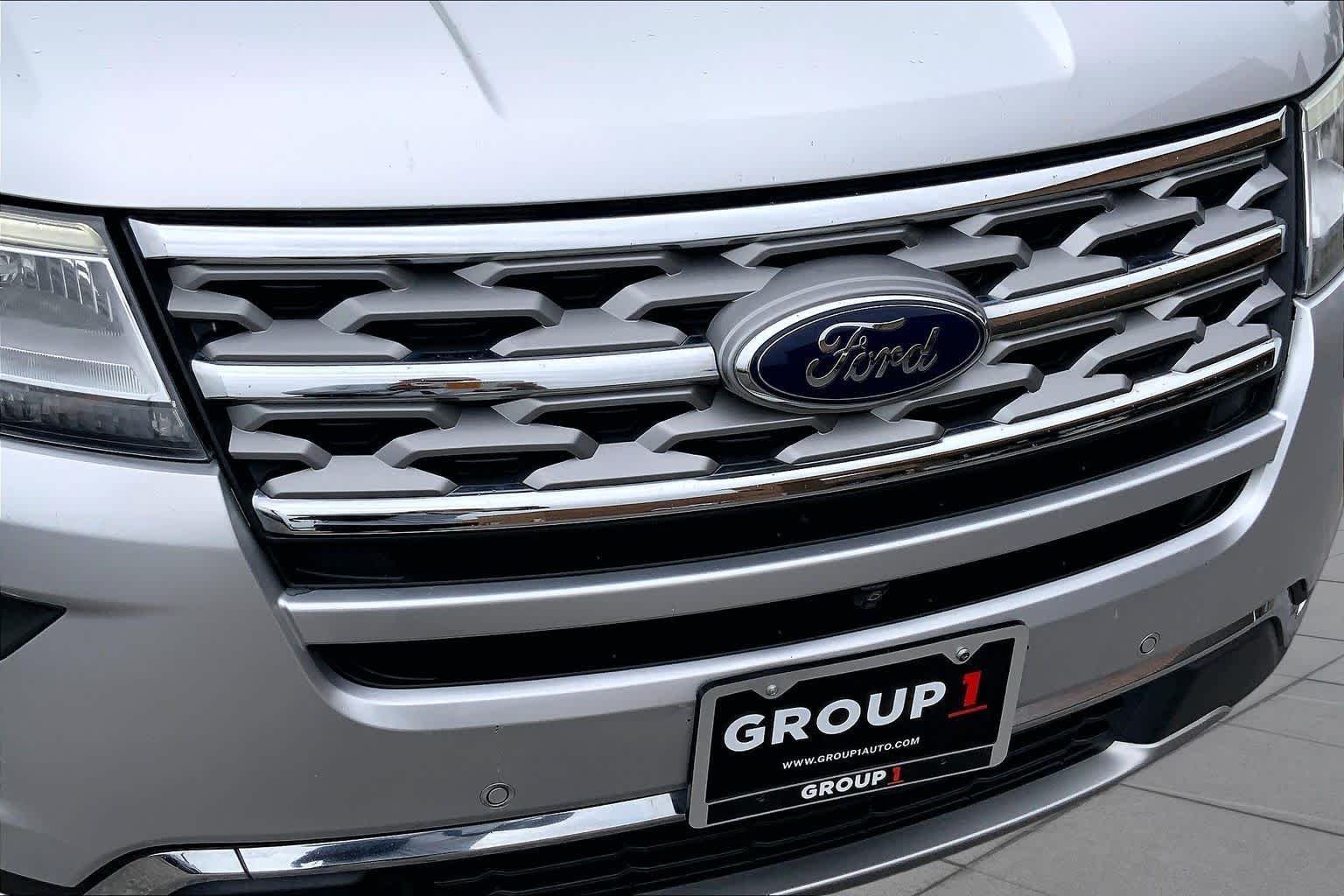 Used 2018 Ingot Silver Ford Limited image 30
