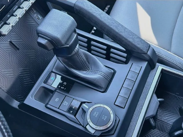 Certified Used 2024  Toyota SR5 image 17