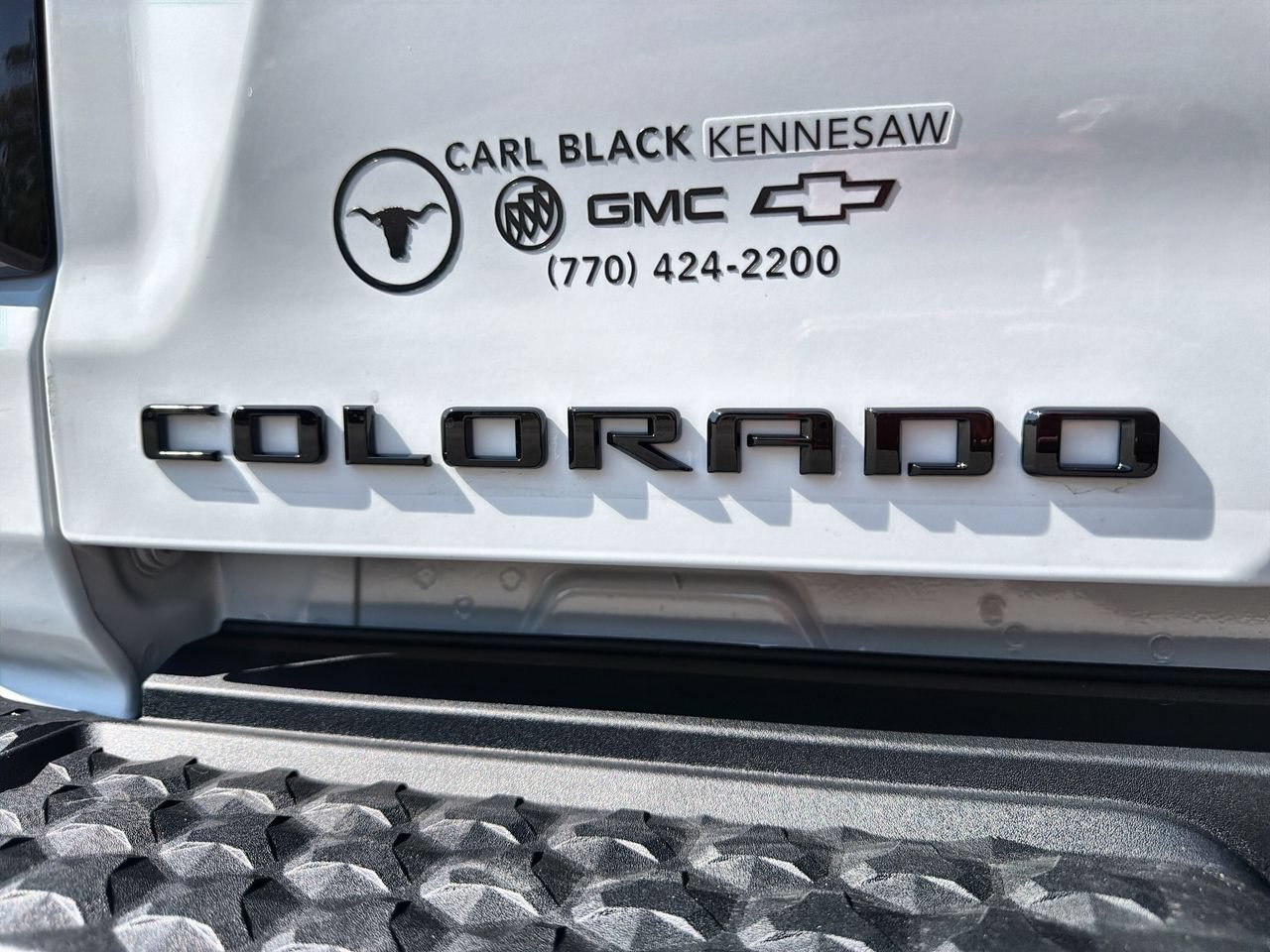 New 2026 Summit White Chevrolet WT image 27