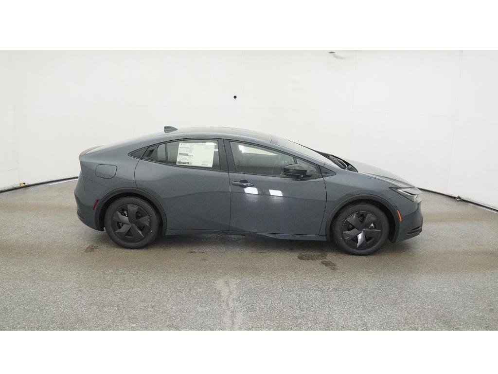 2025 Toyota Prius SE - Photo 11