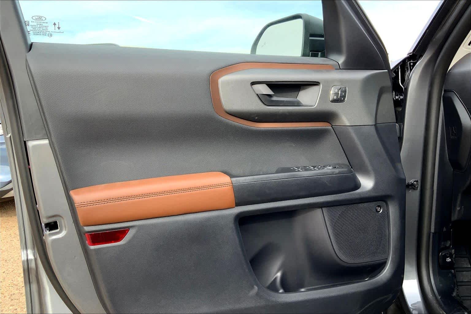 New 2025 Carbonized Gray Metallic Ford Outer Banks® image 10