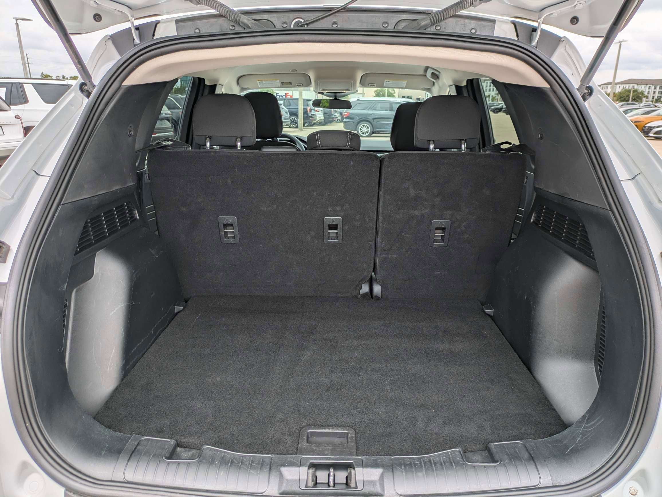 Used 2025 Oxford White Ford Active image 15