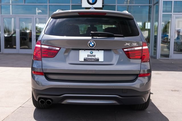 Used 2017 Space Gray Metallic BMW xDrive28i image 9