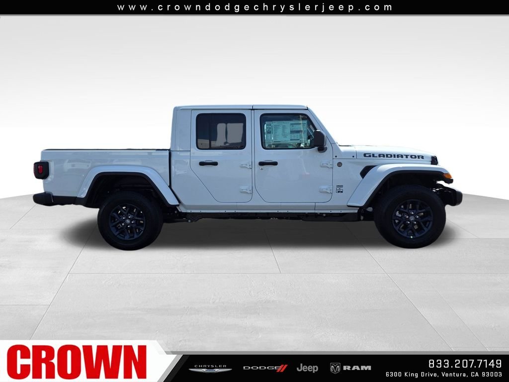 New 2026 Bright White Clear-Coat Exterior Paint Jeep 85th Anniversary Edition image 4