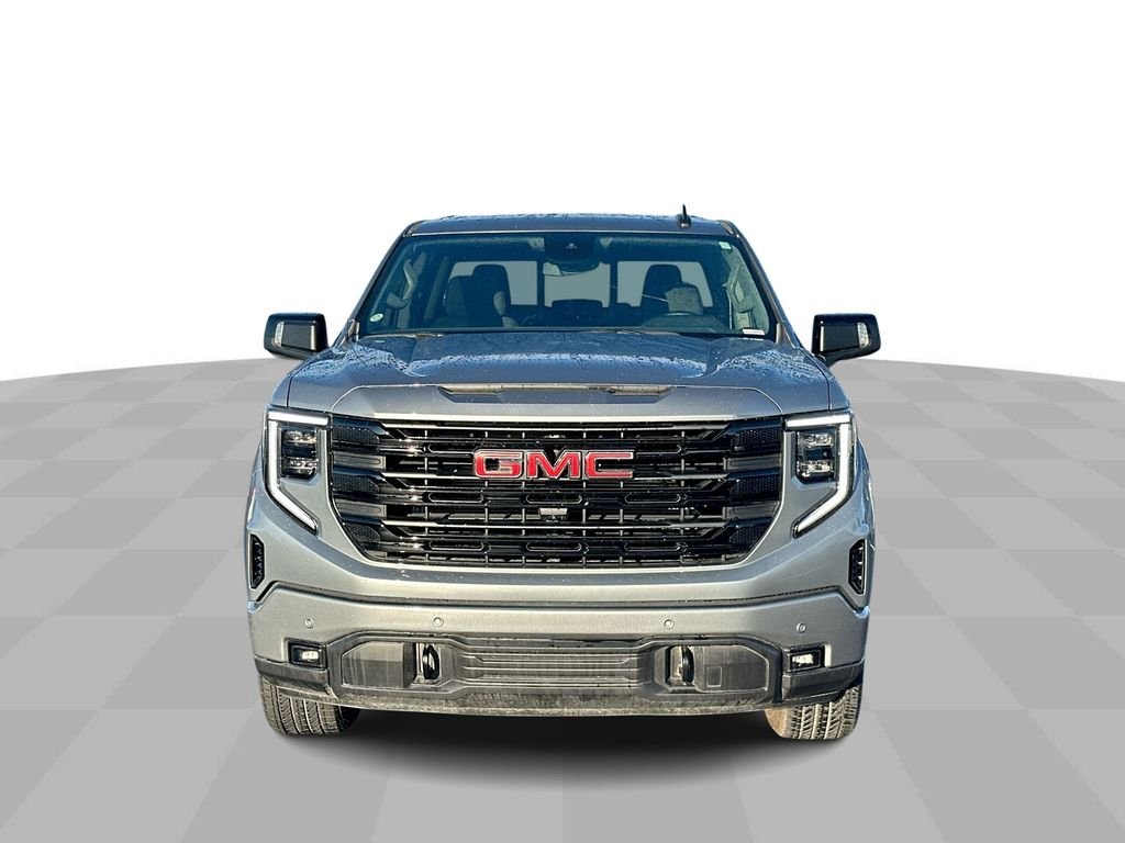 Used 2025 Silver GMC Elevation image 17