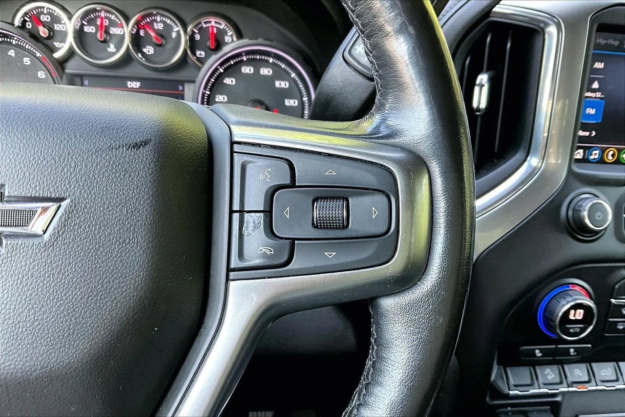 Used 2021 Silver Chevrolet RST image 28