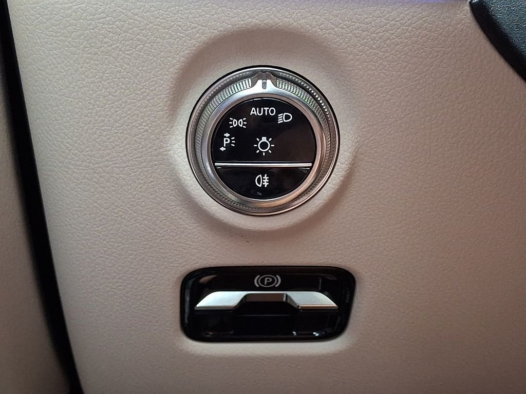 Certified Used 2026 White Mercedes-Benz C 300 image 24