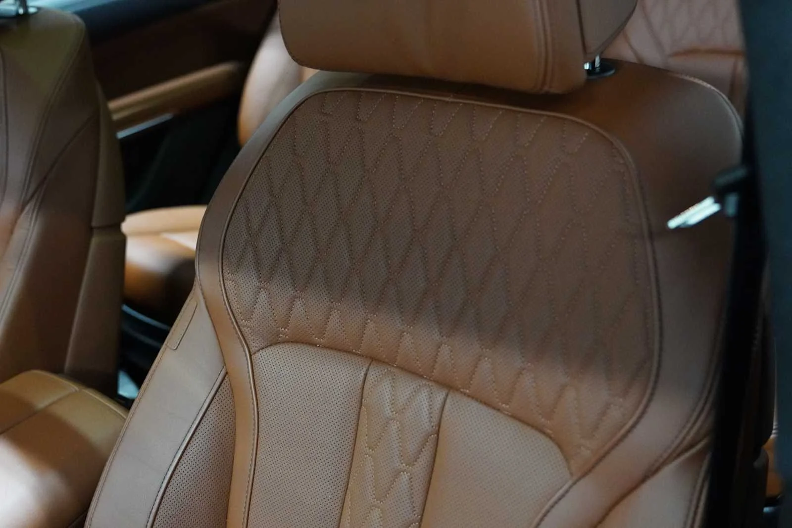 Used 2026 Brooklyn Grey Metallic BMW M60i image 13