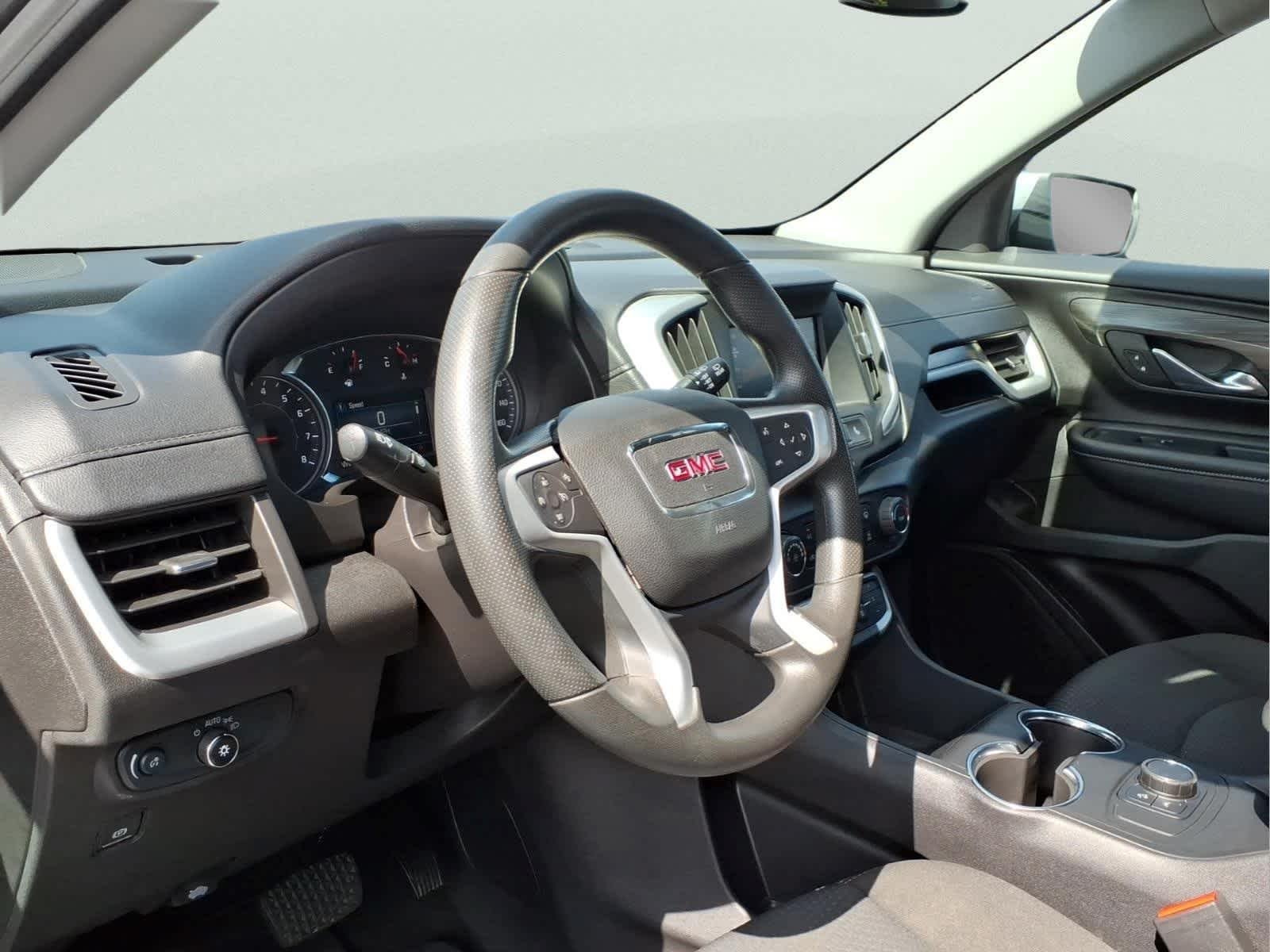 Used 2024 Sterling Metallic GMC SLE image 14