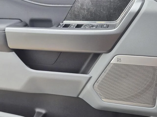 New 2026 Carbonized Gray Metallic Ford F-250® XLT image 35