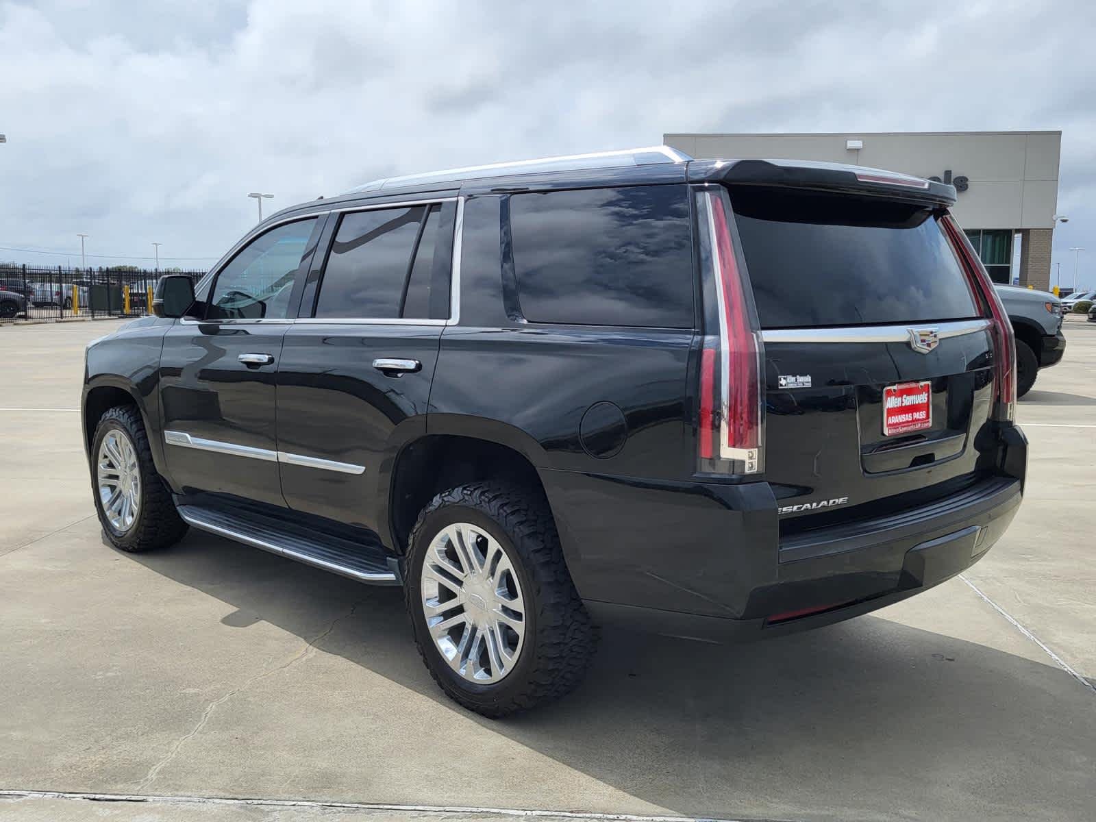 Used 2018 Black Raven Cadillac  image 3