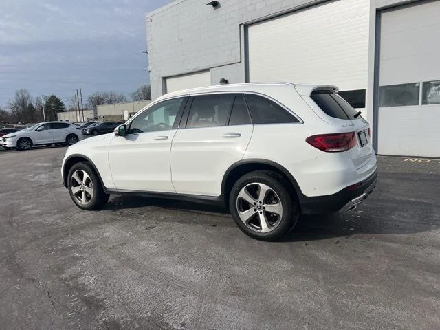 Used 2022 White Mercedes-Benz GLC 300 image 14