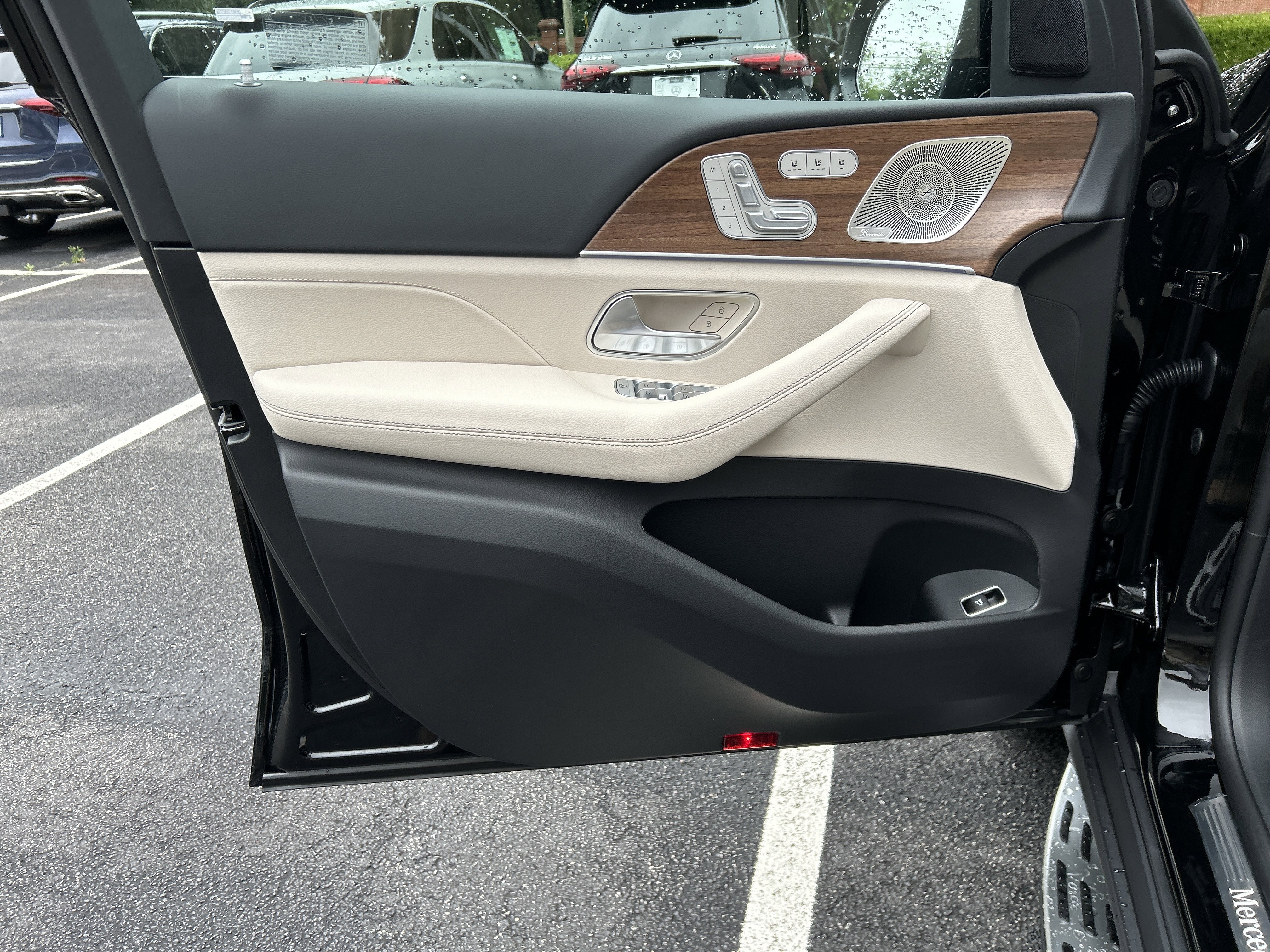 New 2026 Black Mercedes-Benz GLE 350 4MATIC® SUV image 15