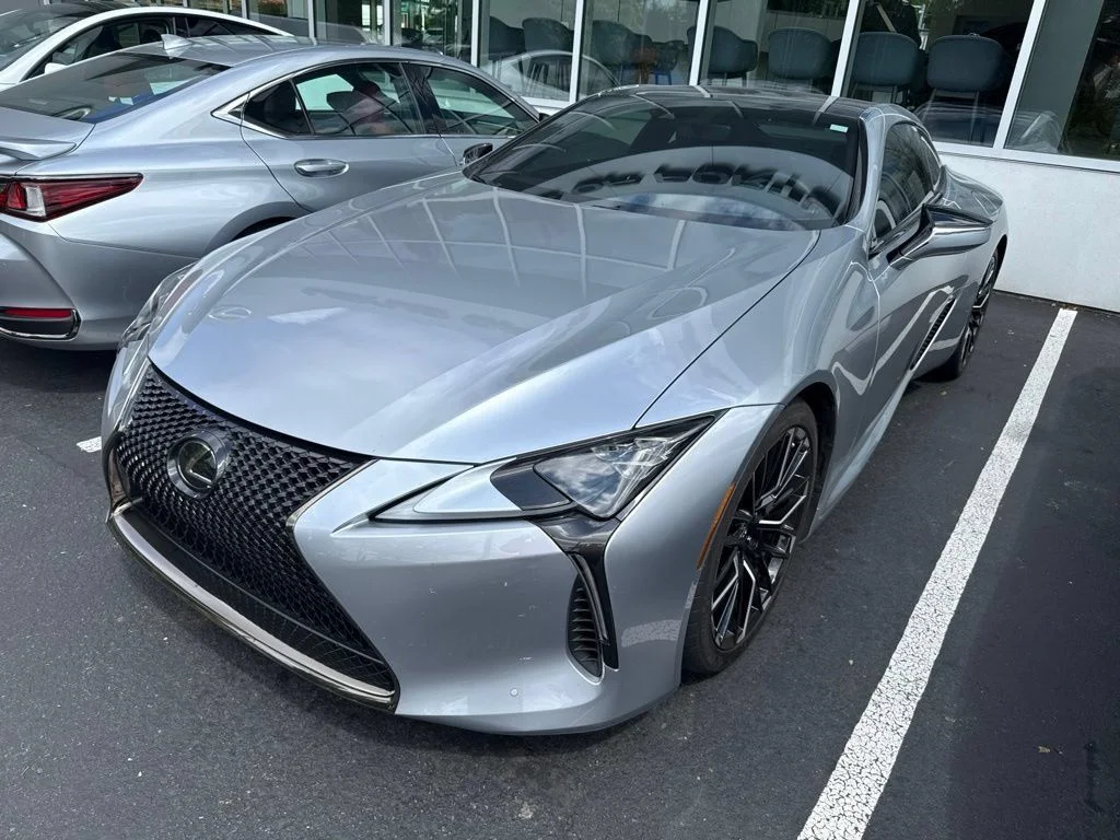 Used 2022 Silver Lexus 500 image 3