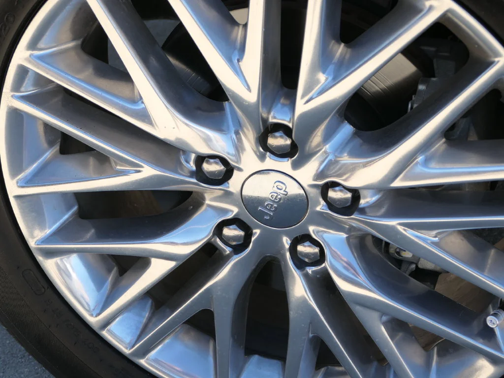 Certified Used 2017 Velvet Jeep Summit image 10