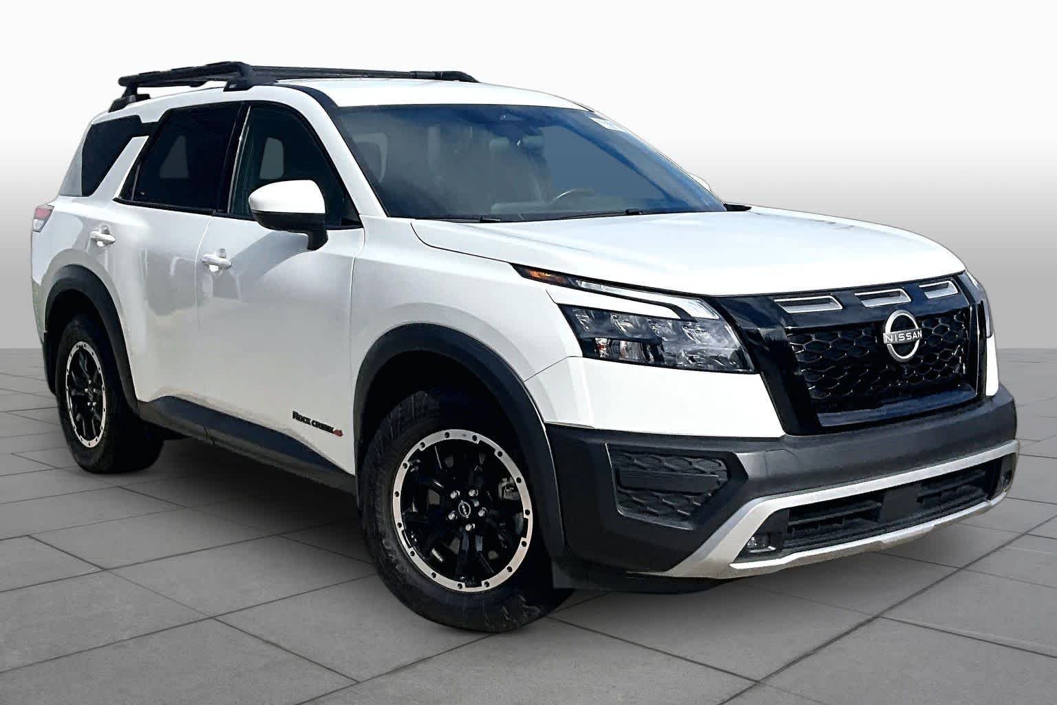 Used 2024 Glacier White Nissan Rock Creek image 3