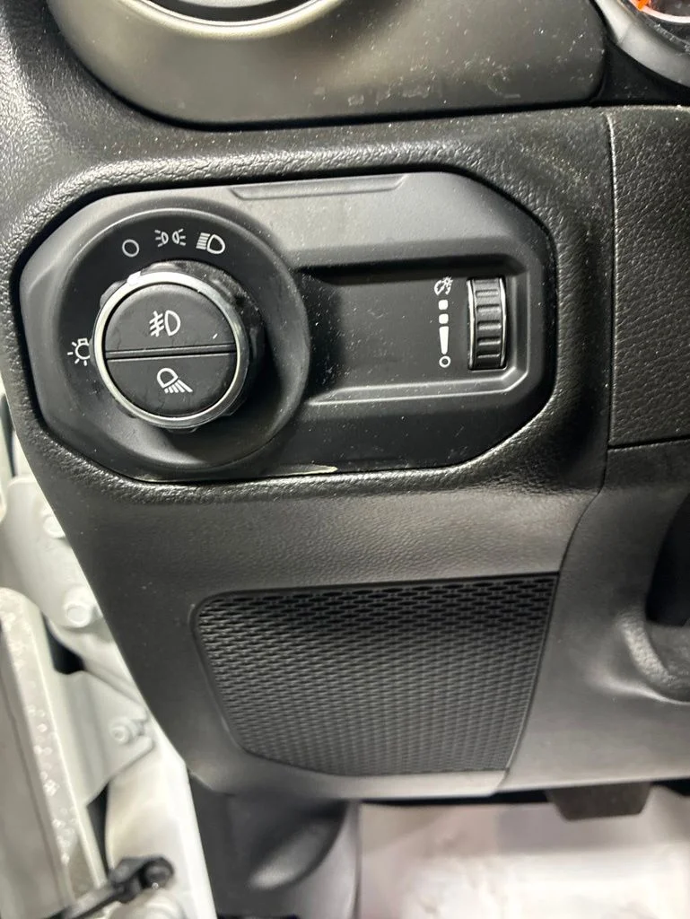 Used 2023 White Jeep Sport image 13