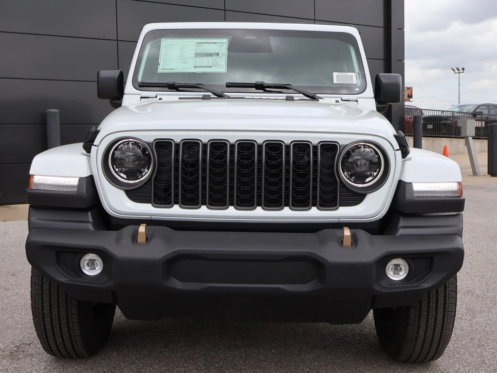 New 2026 Bright White Clear-Coat Exterior Paint Jeep 85th Anniversary Edition image 7