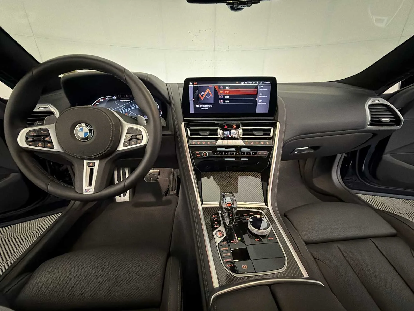 2026 BMW 8 Series M850i - Photo 14