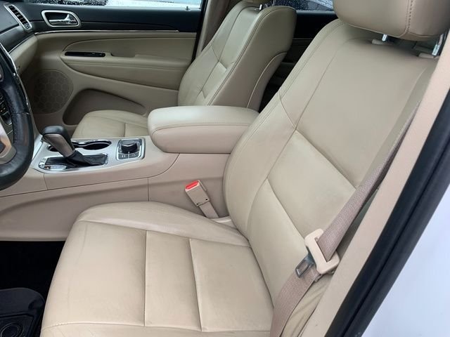Used 2017 White Jeep Limited image 15