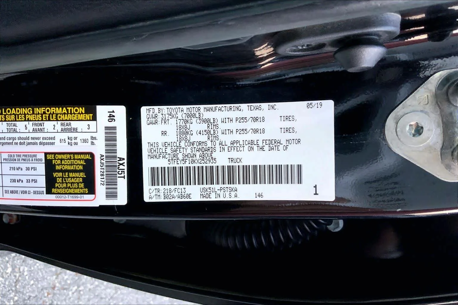 Used 2019 Midnight Black Metallic Toyota SR5 image 31