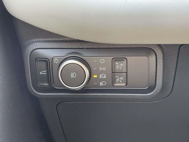 New 2026 Space White Metallic Ford Platinum™ image 23