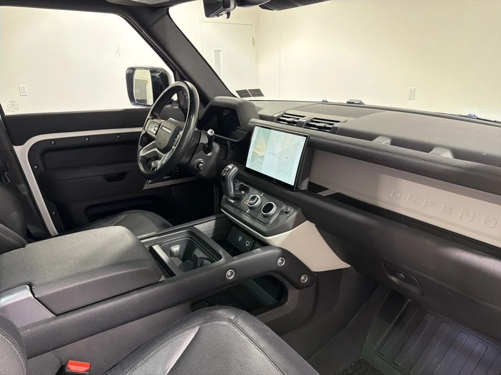 2022 Land Rover Defender X-Dynamic SE - Photo 24
