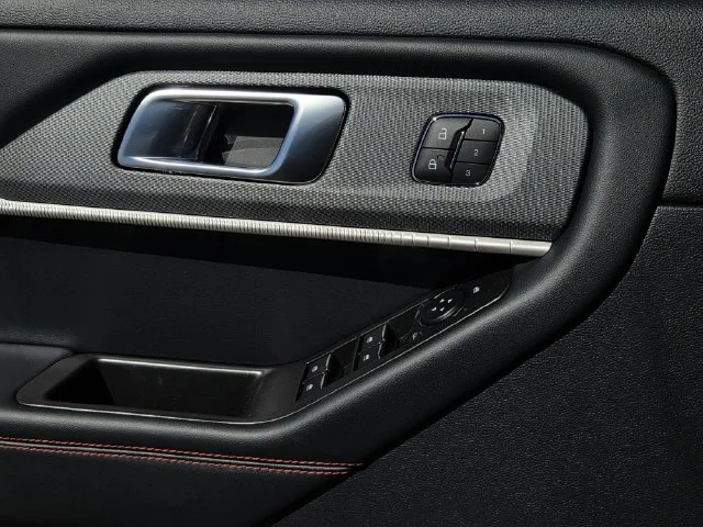 New 2026 Carbonized Gray Metallic Ford ST-Line image 38