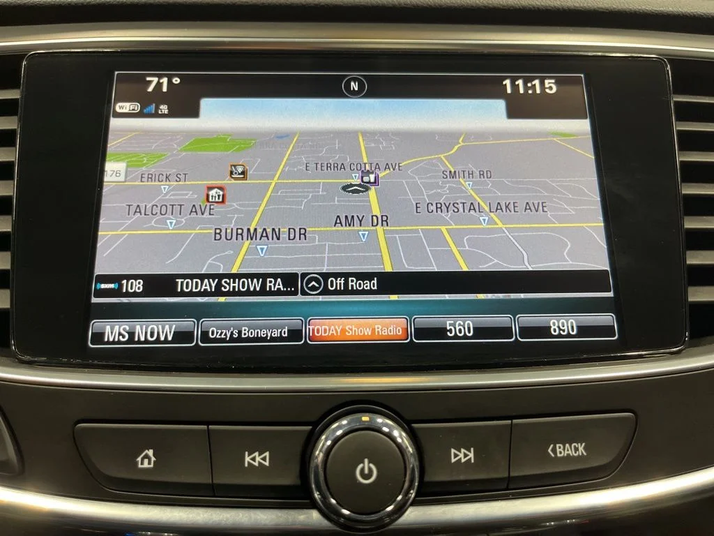 Used 2019 Pepperdust Metallic Buick Essence image 22