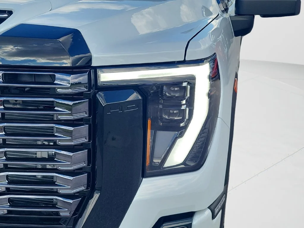 New 2026 Glacier White Tricoat GMC Denali Ultimate image 26