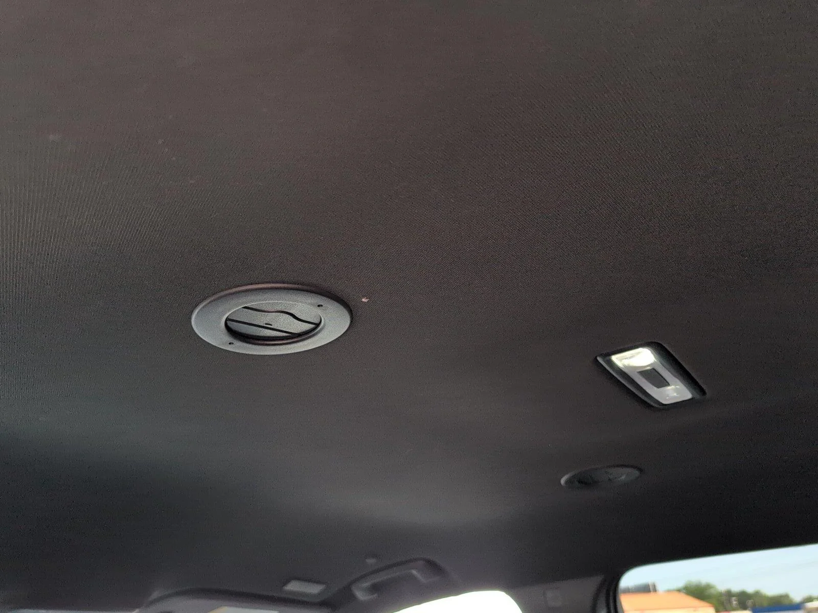 Used 2025 Summit White Chevrolet LT image 31