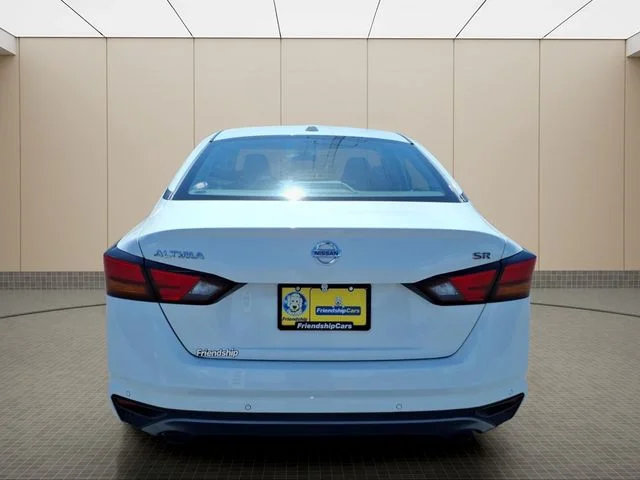 Used 2022 White Nissan 2.5 SR image 8